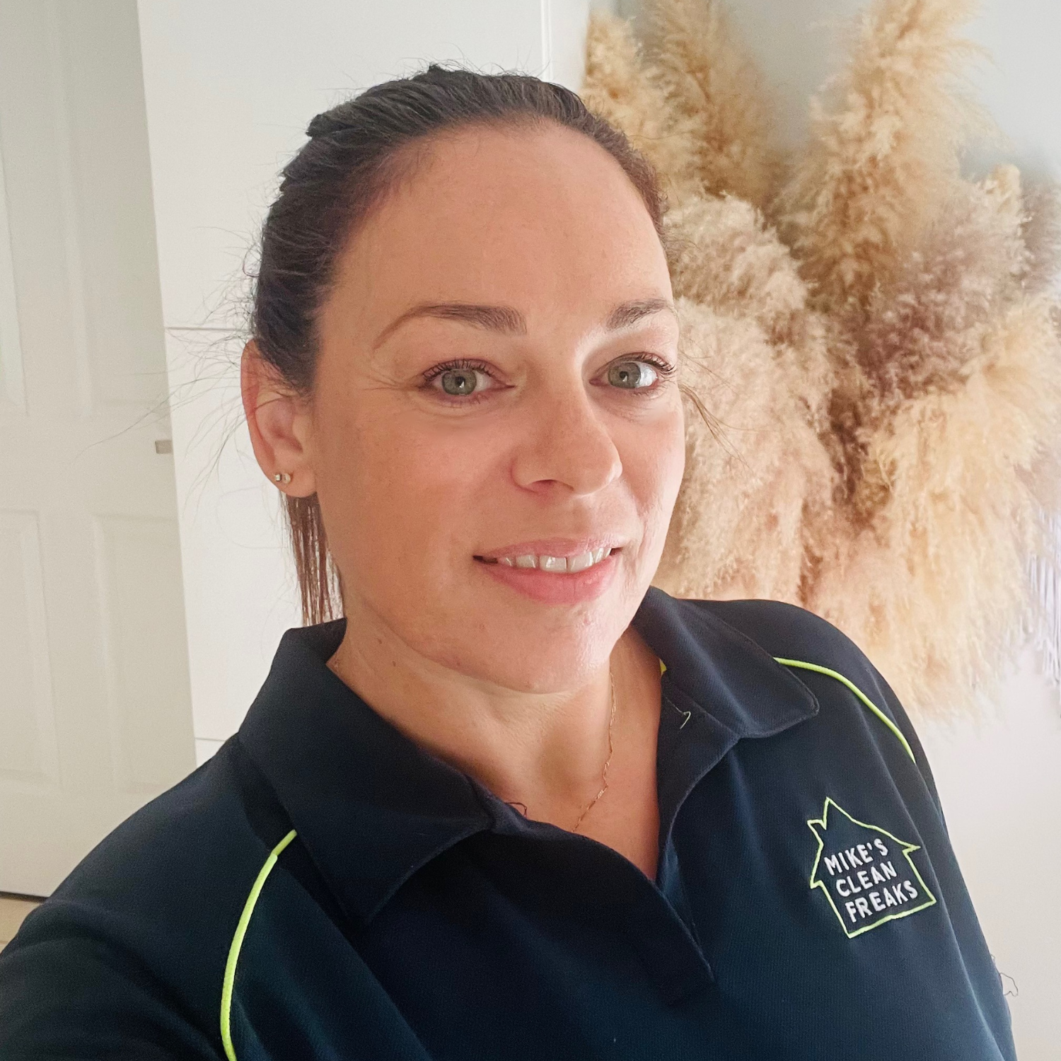 Lee Vella dsfsdfewdfd1